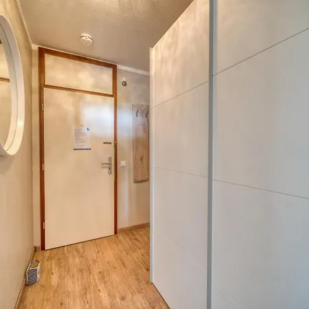 - Haus K, App 0k0802 *